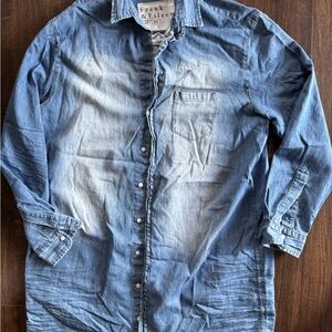 Frank & Eileen Shirt Womens Large Barry Distressed Denim Button Up Chambray